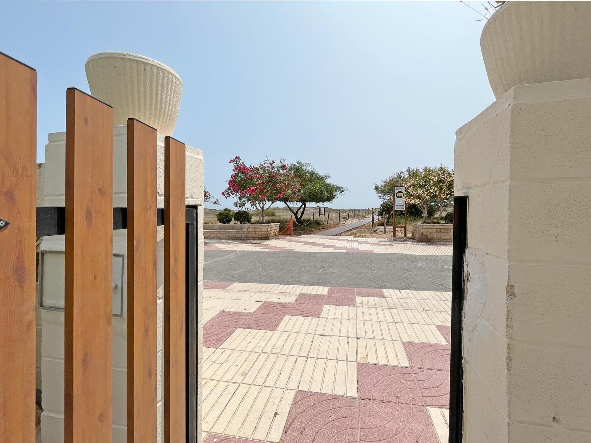 Global Properties, Las Dachas 1 - Apartamento En Primera Linea De Playa 卡耐特蒂贝兰格 外观 照片